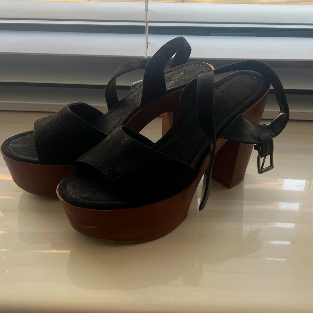 Steve Madden Black Wedge